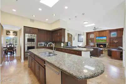 1044 W Indian Hills Place, Phoenix, AZ 85023 - Photo 27