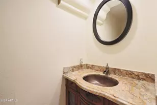 1044 W Indian Hills Pl, Phoenix, AZ 85023 - Photo 43