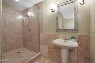 1044 W Indian Hills Pl, Phoenix, AZ 85023 - Photo 39