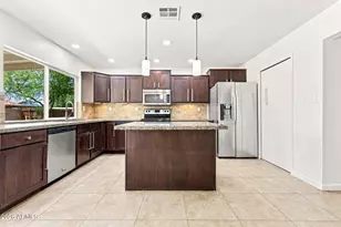 1041 W Kilarea Ave, Mesa, AZ 85210 - Photo 3