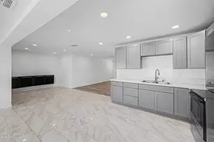 6340 W Avalon Dr, Phoenix, AZ 85033 - Photo 11