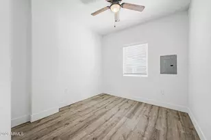 6340 W Avalon Dr, Phoenix, AZ 85033 - Photo 37