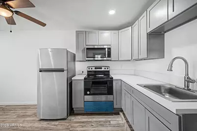 6340 W Avalon Drive, Phoenix, AZ 85033 - Photo 35