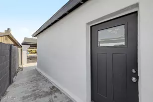 6340 W Avalon Dr, Phoenix, AZ 85033 - Photo 29