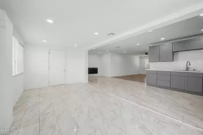 6340 W Avalon Drive, Phoenix, AZ 85033 - Photo 13