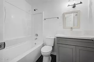 6340 W Avalon Dr, Phoenix, AZ 85033 - Photo 21