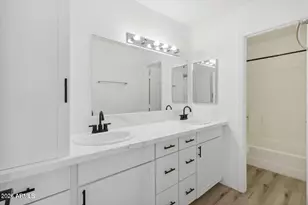 15801 N 29th St, Phoenix, AZ 85032 - Photo 7