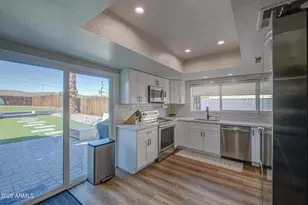 1214 E Desert Cove Ave, Phoenix, AZ 85020 - Photo 23