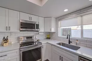 1214 E Desert Cove Ave, Phoenix, AZ 85020 - Photo 25
