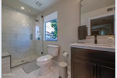 1214 E Desert Cove Avenue, Phoenix, AZ 85020 - Photo 37