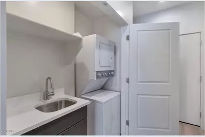 2015 N 50th Street #16, Phoenix, AZ 85008 - Photo 9