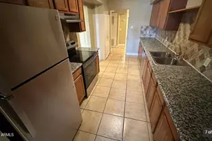 2747 N Greenfield Rd, Phoenix, AZ 85006 - Photo 7