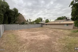 2747 N Greenfield Rd, Phoenix, AZ 85006 - Photo 13