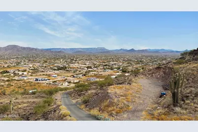 3217 W Blue Eagle Lane #-, Phoenix, AZ 85086 - Photo 7