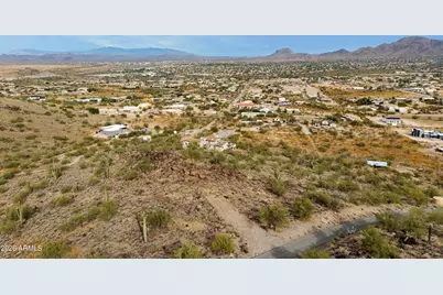 3217 W Blue Eagle Lane #-, Phoenix, AZ 85086 - Photo 5