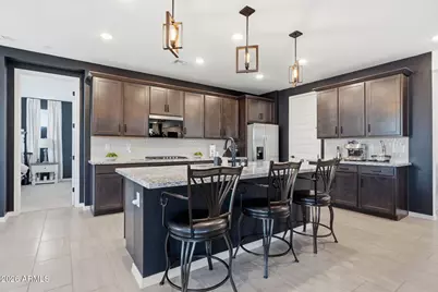 4564 W Gilbert Lane, San Tan Valley, AZ 85144 - Photo 3