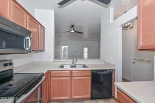 18837 N 34th Dr, Phoenix, AZ 85027 - Photo 5