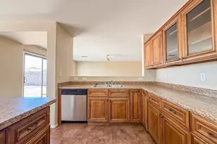 583 W Racine Loop, Casa Grande, AZ 85122 - Photo 9