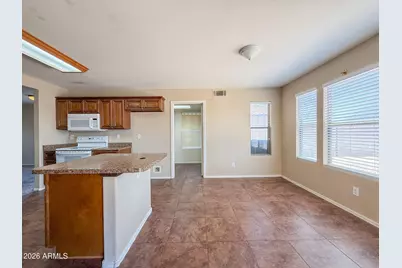 583 W Racine Loop, Casa Grande, AZ 85122 - Photo 11