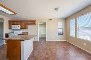 583 W Racine Loop, Casa Grande, AZ 85122 - Photo 11