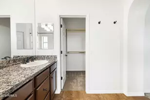 3935 E Rough Rider Rd, Phoenix, AZ 85050 - Photo 15