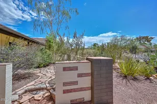 2318 N 57th Pl, Scottsdale, AZ 85257 - Photo 11