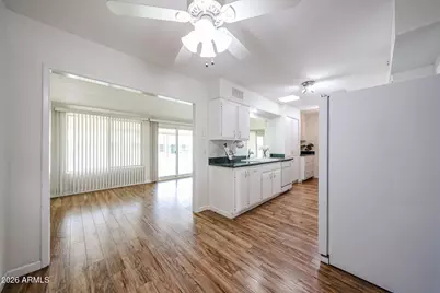 10641 W Saratoga Circle, Sun City, AZ 85351 - Photo 13