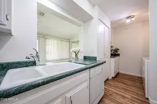 10641 W Saratoga Cir, Sun City, AZ 85351 - Photo 15
