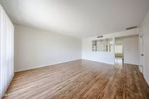 10641 W Saratoga Cir, Sun City, AZ 85351 - Photo 13