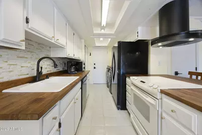 10415 N 9th Street #2, Phoenix, AZ 85020 - Photo 11