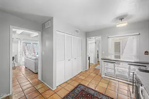 1622 E Borghese Pl, Phoenix, AZ 85016 - Photo 9