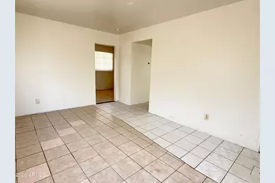 7007 S 8th Street, Phoenix, AZ 85042 - Photo 3