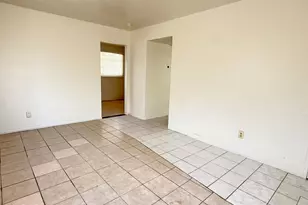 7007 S 8th St, Phoenix, AZ 85042 - Photo 3