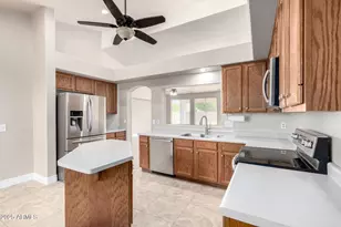 359 E Horseshoe Ave, Gilbert, AZ 85296 - Photo 13