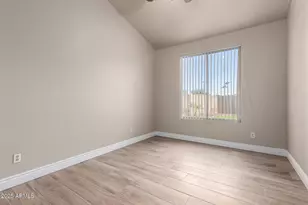 359 E Horseshoe Ave, Gilbert, AZ 85296 - Photo 23