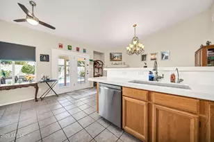1916 E Fellars Dr, Phoenix, AZ 85022 - Photo 9