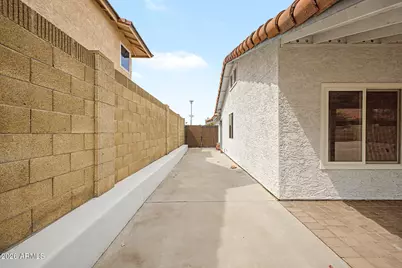 2208 E Hearn Road, Phoenix, AZ 85022 - Photo 27