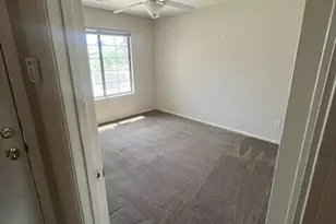 24115 N Desert Dr, Florence, AZ 85132 - Photo 9