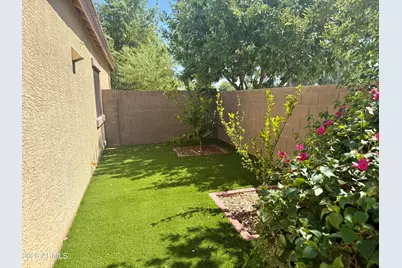 17278 W Marshall Lane, Surprise, AZ 85388 - Photo 5