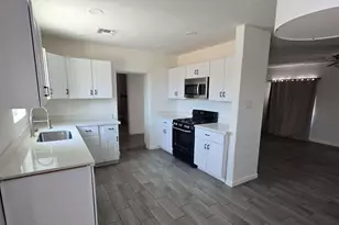 203 W Mission Ln, Phoenix, AZ 85021 - Photo 9