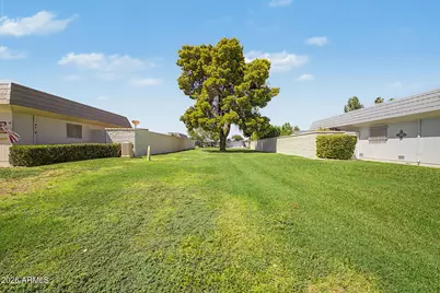 10433 W Hutton Drive, Sun City, AZ 85351 - Photo 37