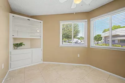 10433 W Hutton Drive, Sun City, AZ 85351 - Photo 9
