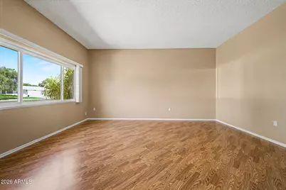 10433 W Hutton Drive, Sun City, AZ 85351 - Photo 3