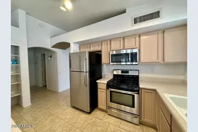 547 W Bluefield Avenue, Phoenix, AZ 85023 - Photo 5
