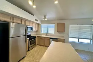 547 W Bluefield Ave, Phoenix, AZ 85023 - Photo 7