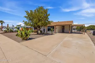 11042 W Canterbury Dr, Sun City, AZ 85351 - Photo 3