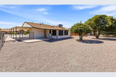 11042 W Canterbury Drive, Sun City, AZ 85351 - Photo 35
