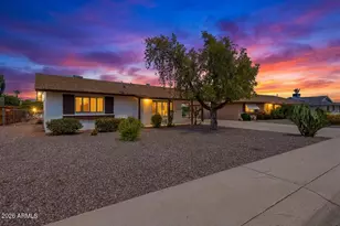 11042 W Canterbury Dr, Sun City, AZ 85351 - Photo 1