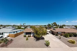 11042 W Canterbury Dr, Sun City, AZ 85351 - Photo 41