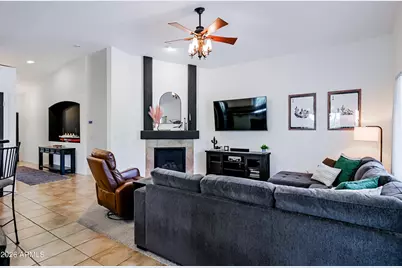 15276 W Laurel Lane, Surprise, AZ 85379 - Photo 25